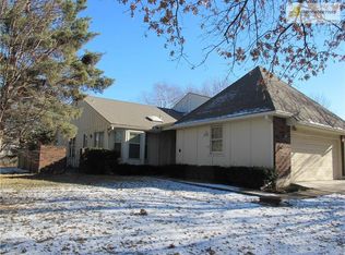 12851 Cambridge Ter, Leawood, KS 66209