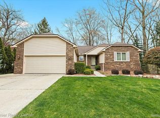 155 Buffington St, Novi, MI 48377