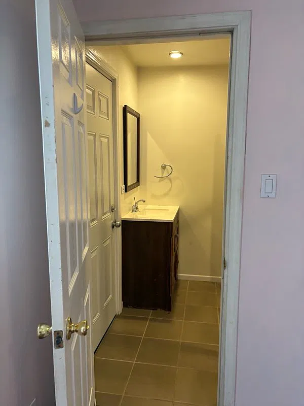 1 bed, 1793 sqft, $1,200 — Photo 4