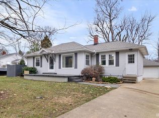 534 Rosewood Dr, Evansville, IN 47711