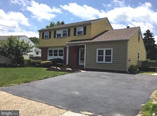 201 N Arthur Dr, Beverly, NJ 08010