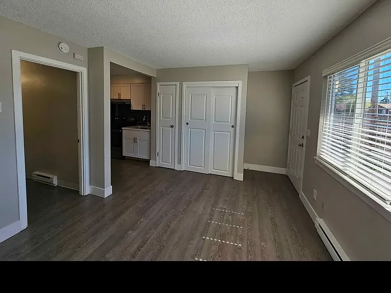 3315 McKinley Ave #4 — Photo 4