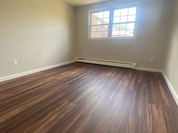 5th image of 345-381 Hildreth St #345-25