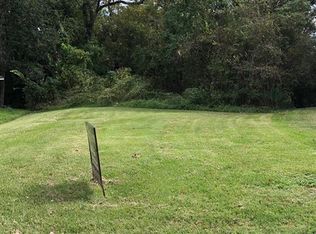5042 Lakeshore Dr, Willis, TX 77318