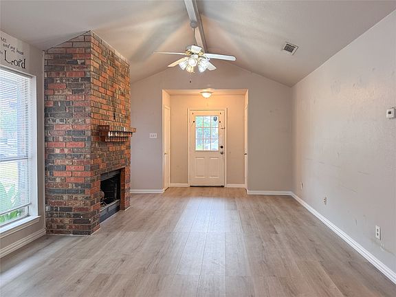 5th image of 2327 Summer Place Dr
