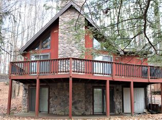 249 Laurel Ln, Greentown, PA 18426