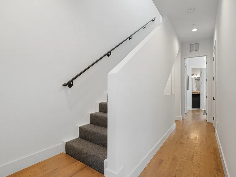 4517 Munger Ave #101 — Photo 26