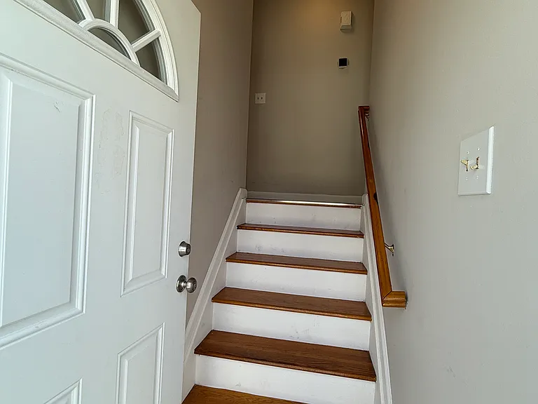Richmond Ave — Photo 2