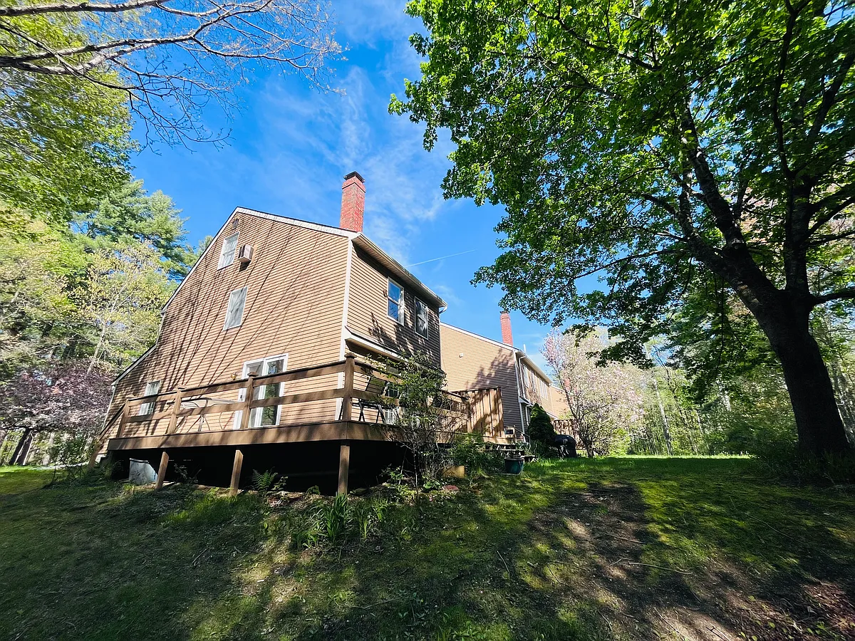 Building Photo - 20 Swaan Dr