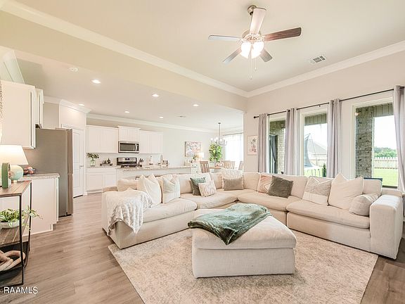 4th image of 105 Hardwood Dr