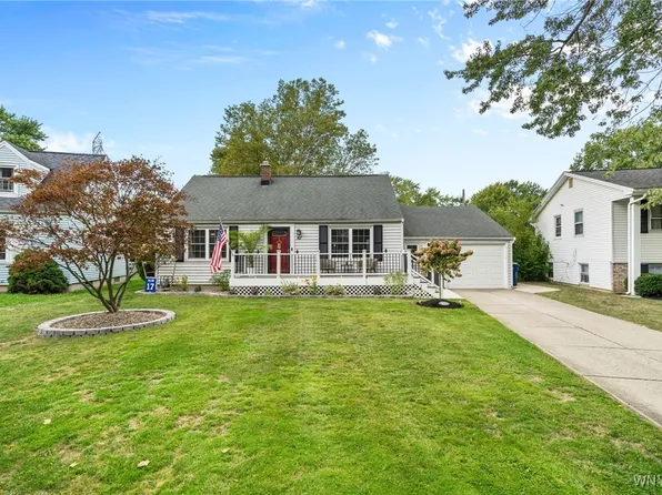 67 Millbrook Dr, Williamsville, NY 14221