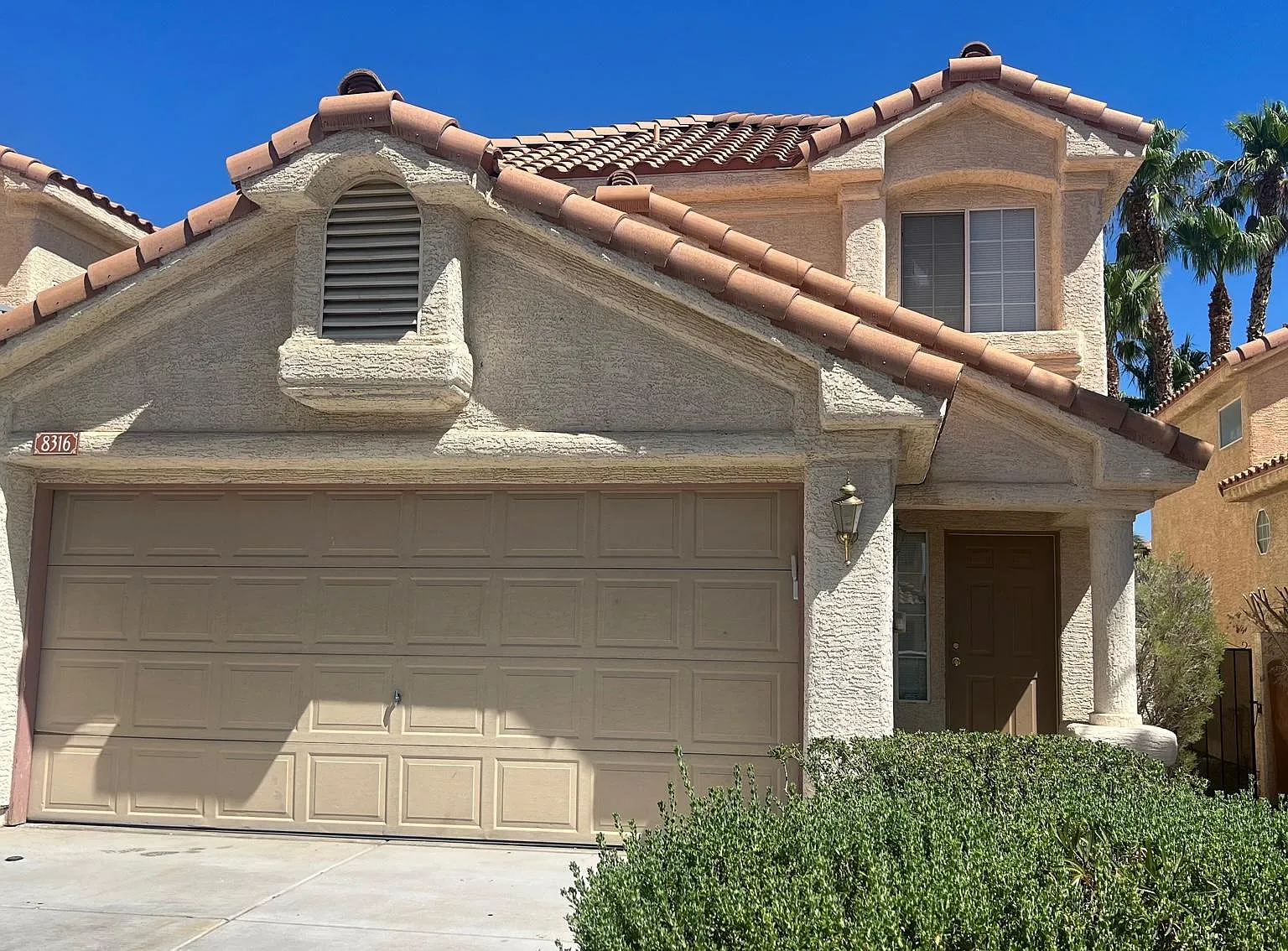 4 bed, 2.5 bath, 2080 sqft, $2,950 — Photo 2
