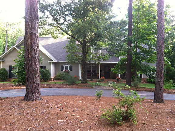 Circular driveway