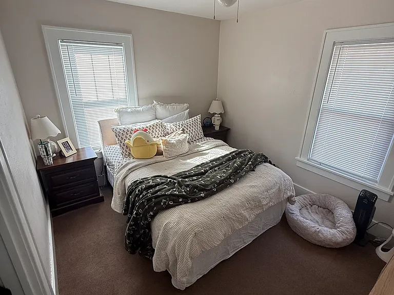 First floor rear bedroom