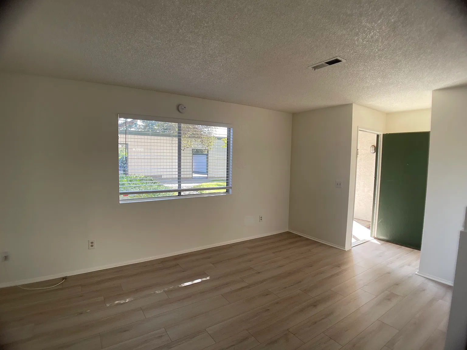 Aspen 240 — Photo 1