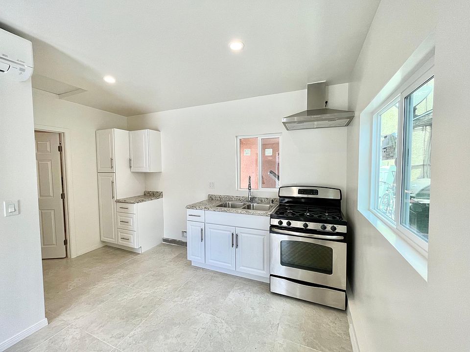 1st image of 10352 Anzac Ave #1/2