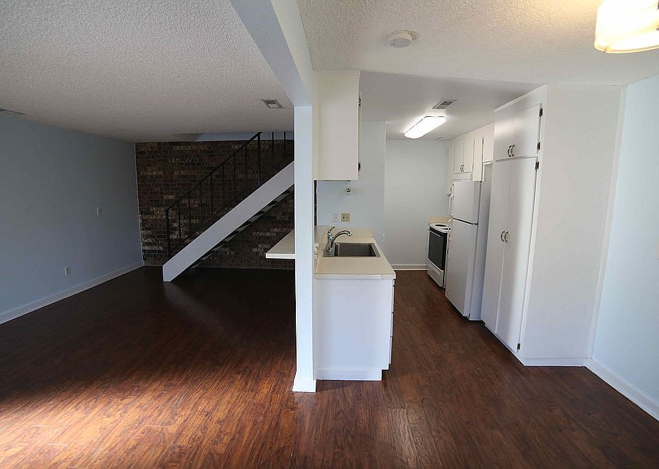 Living room/Kitchen 