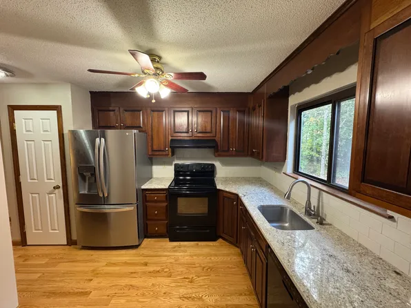96 Wynwood Dr Unit 96, Enfield, CT 06082