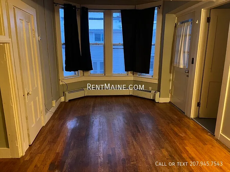 200 Center St #3 — Photo 9
