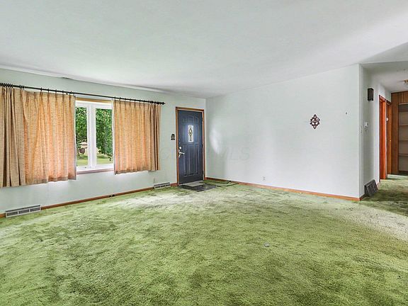 3rd image of 59 Carey Ln