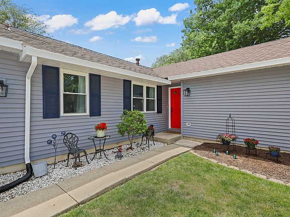 2nd image of 1412 Creighton Ave