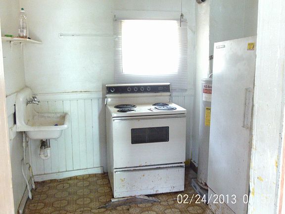 3rd image of 1919 W 11th St