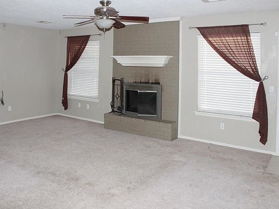 3rd image of 2301 NW 75th St