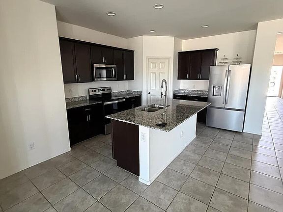 5th image of 4816 S 111th Ave