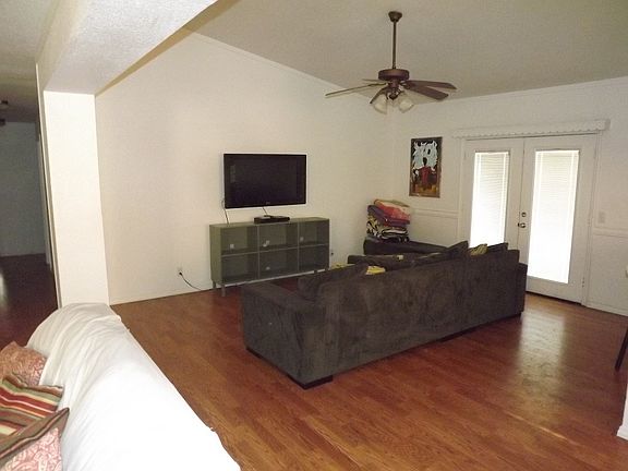 4th image of 15031 Whitekirk Dr