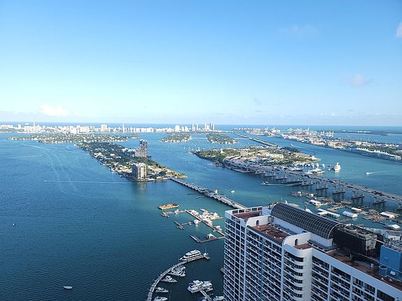 3rd image of 1750 N Bayshore Dr #Ts-5601