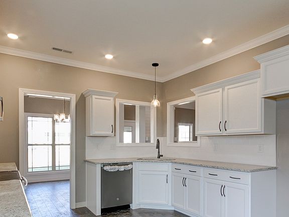 4th image of 720 Farmington Lot 720