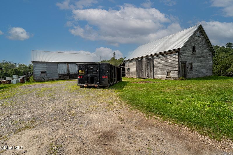 4th image of 517 County Rd 112