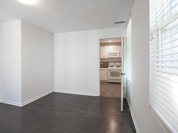 4th image of 1641 W 18th St #2R