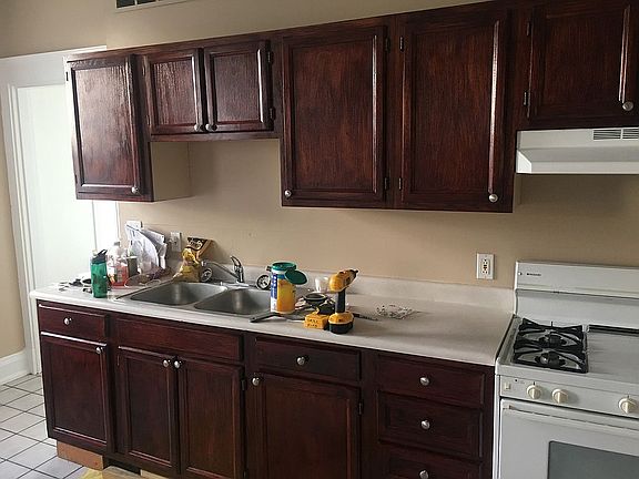 Apt2 - Kitchen