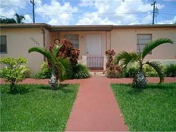 2nd image of 10021 SW 43rd St