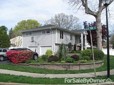 2nd image of 7 Burroughs Ave