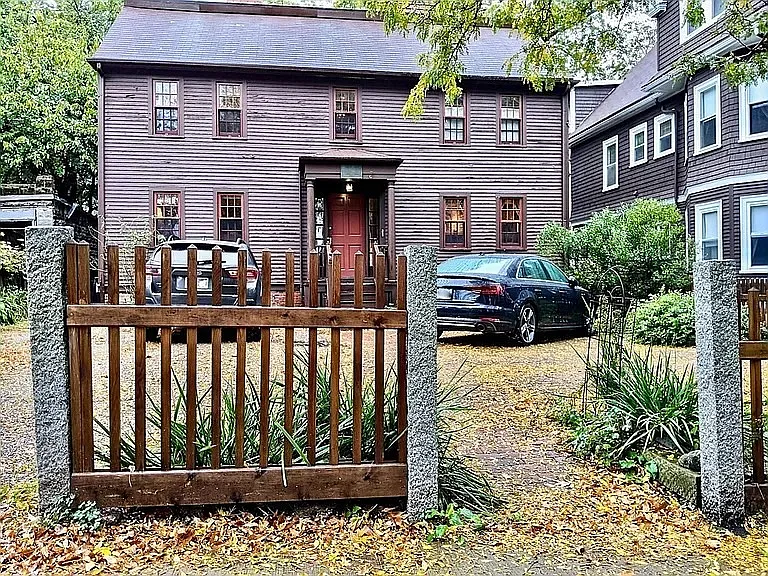78 Sycamore St — Photo 2