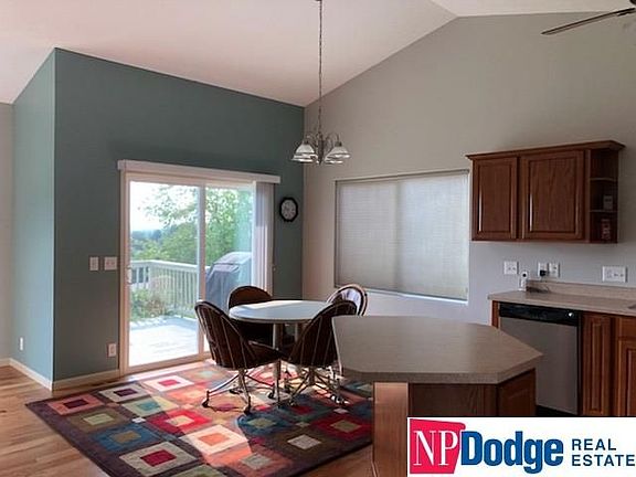 3rd image of 6803 N 142nd St