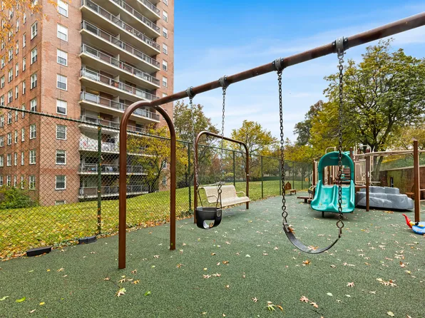 3850 Hudson Manor Terrace image 32 of 32