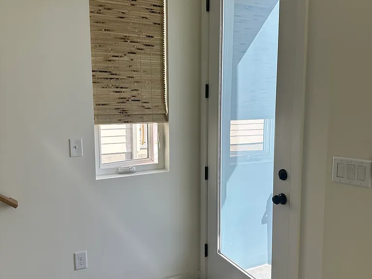 105 E Oldham Ave #104 — Photo 16