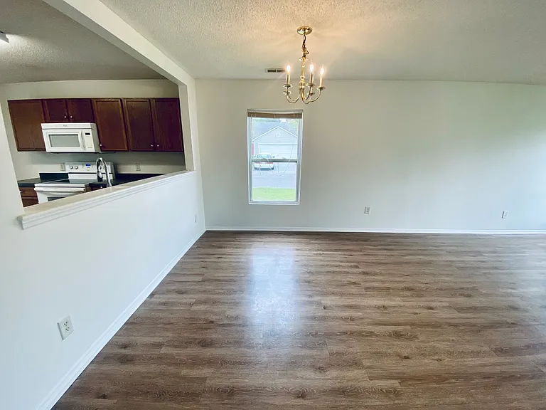 Dining room_08222022