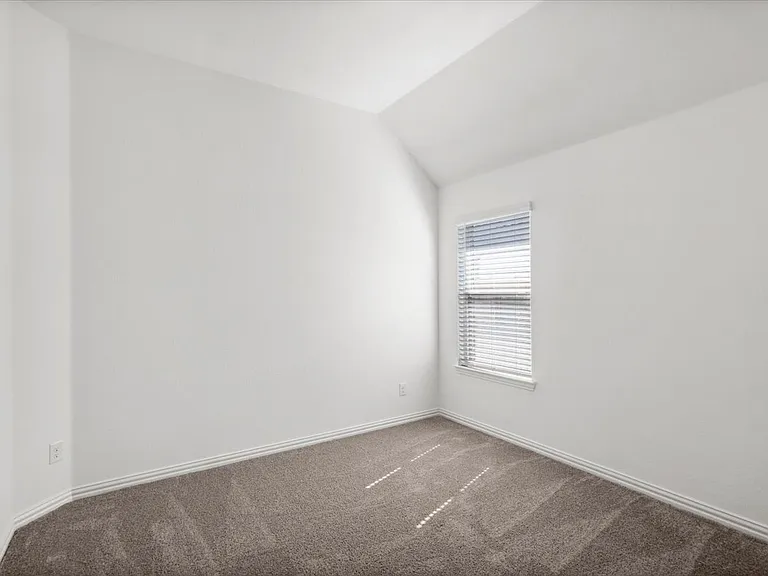 1425 Cole Estates Dr — Photo 28