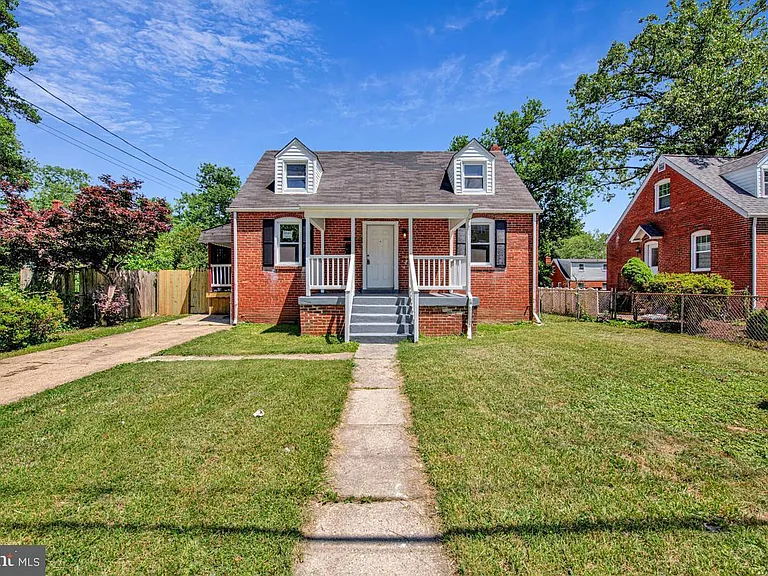 9035 48th Pl — Photo 36