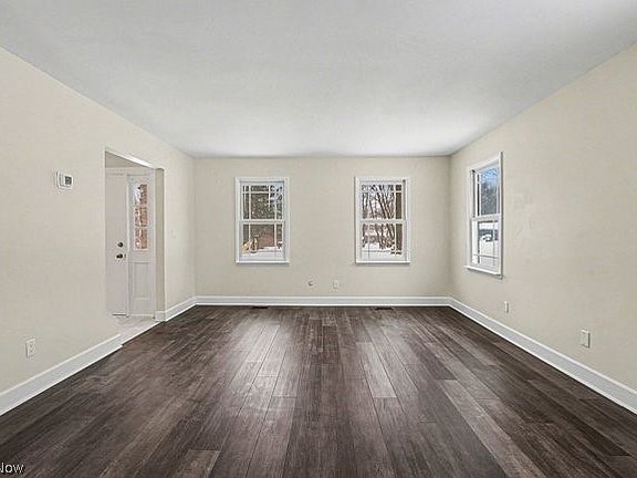 3rd image of 8134 Timberlane Rd