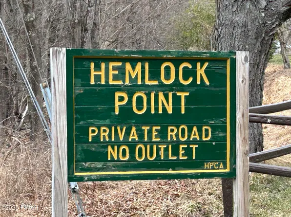 133 Upper Well Rd, Greentown, PA 18426