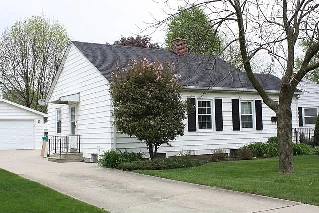 1617 Jones St photo 1