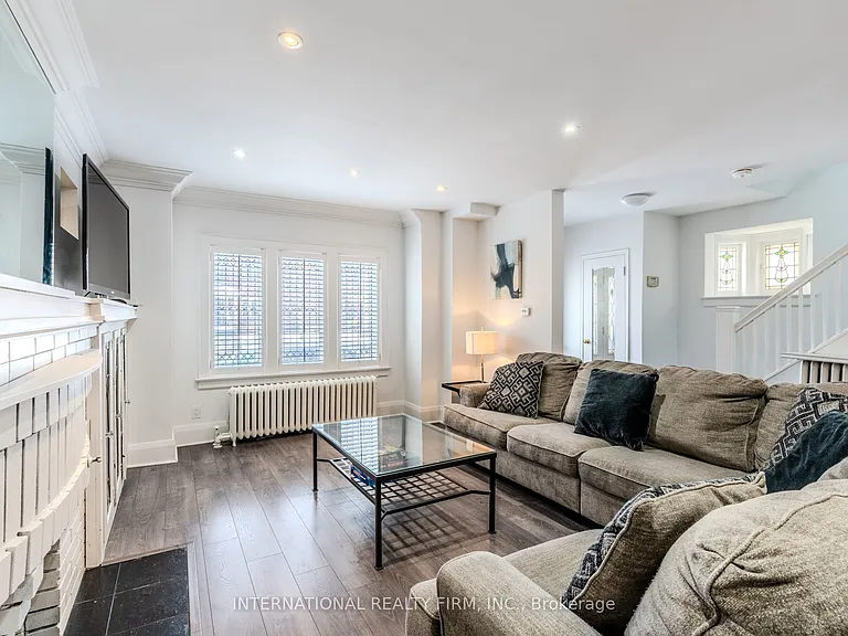 47 Maxwell Ave — Photo 1