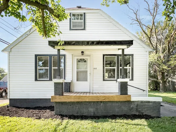 102 E 2nd St, Fowler, IN 47944