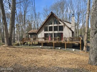 219 Indian Dr, Greentown, PA 18426