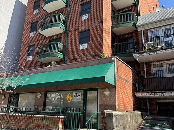 83-71 116th St #M1, Richmond Hill, NY 11418